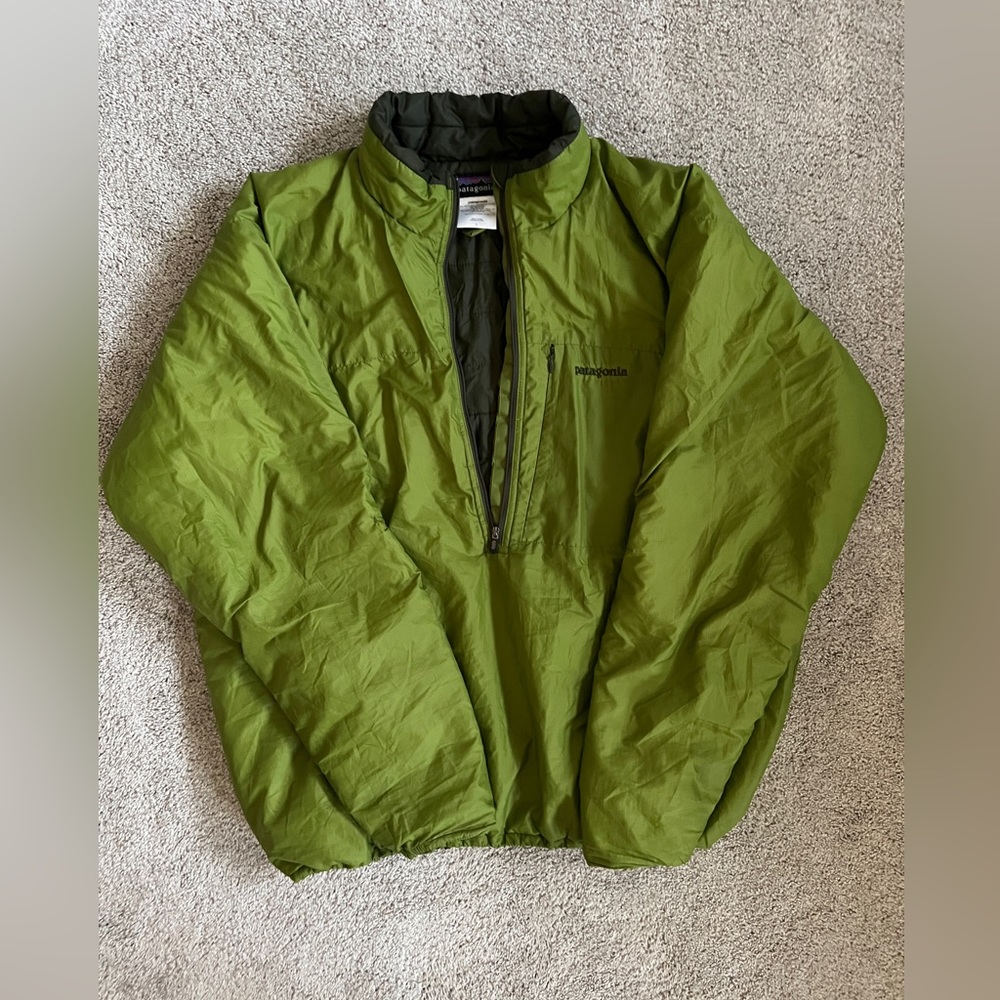 Patagonia men’s large down pullover